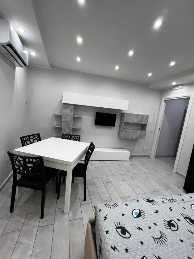 Smart'S House Deluxe Quartieri Spagnoli Νάπολη Εξωτερικό φωτογραφία