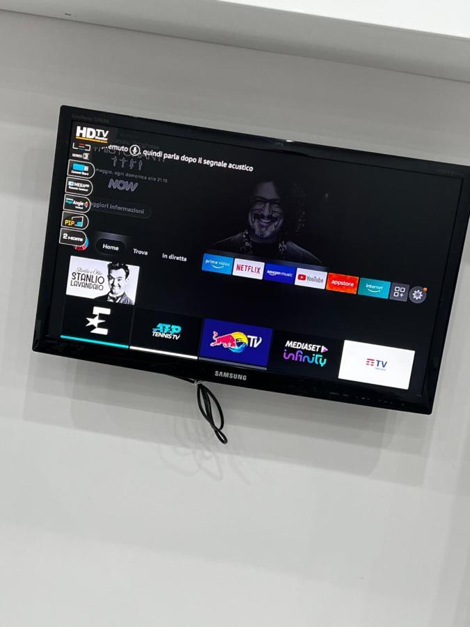 Smart'S House Deluxe Quartieri Spagnoli Νάπολη Εξωτερικό φωτογραφία