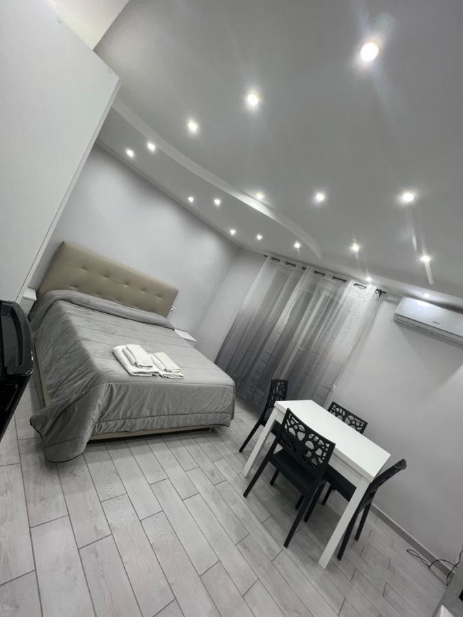 Smart'S House Deluxe Quartieri Spagnoli Νάπολη Εξωτερικό φωτογραφία
